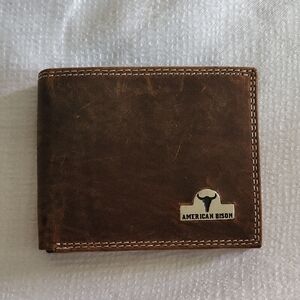 American Bison Men's Bifold Leather Wallet Made in USA
